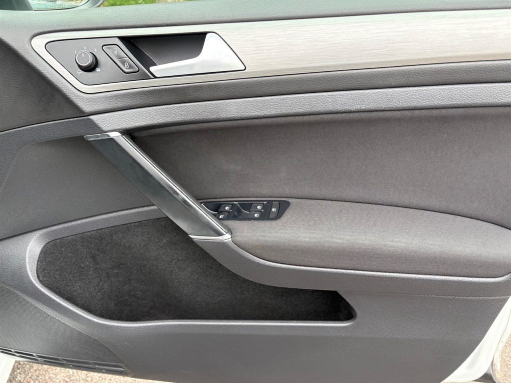 Used Volkswagen Golf 2016 for sale - 75748400: Photo 19