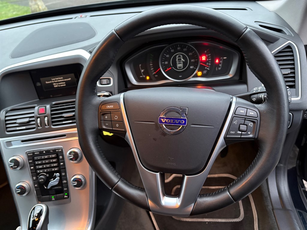 Used Volvo XC60 2017 for sale - 76684494: Photo 18