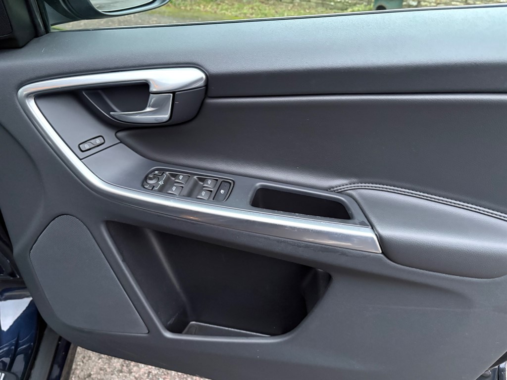 Used Volvo XC60 2017 for sale - 76684494: Photo 22