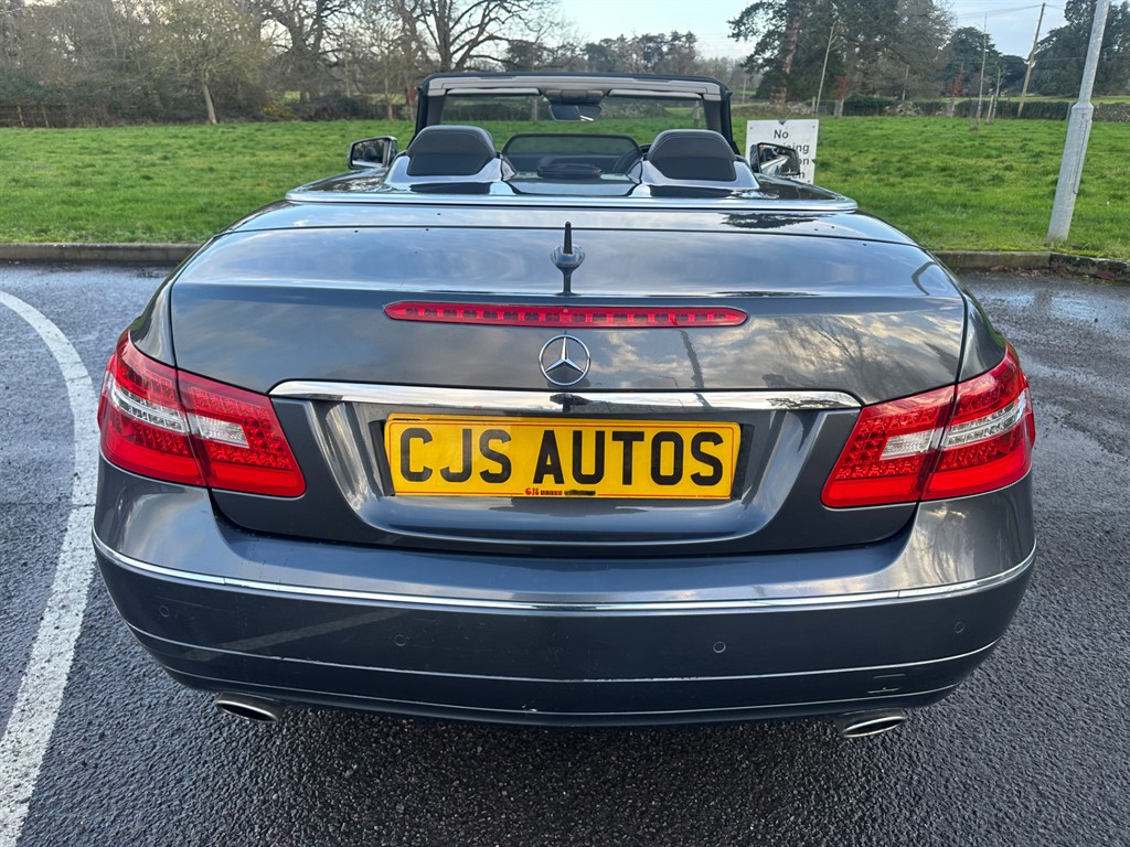 Used Mercedes-Benz E Class 2011 for sale - 76948710: Photo 10