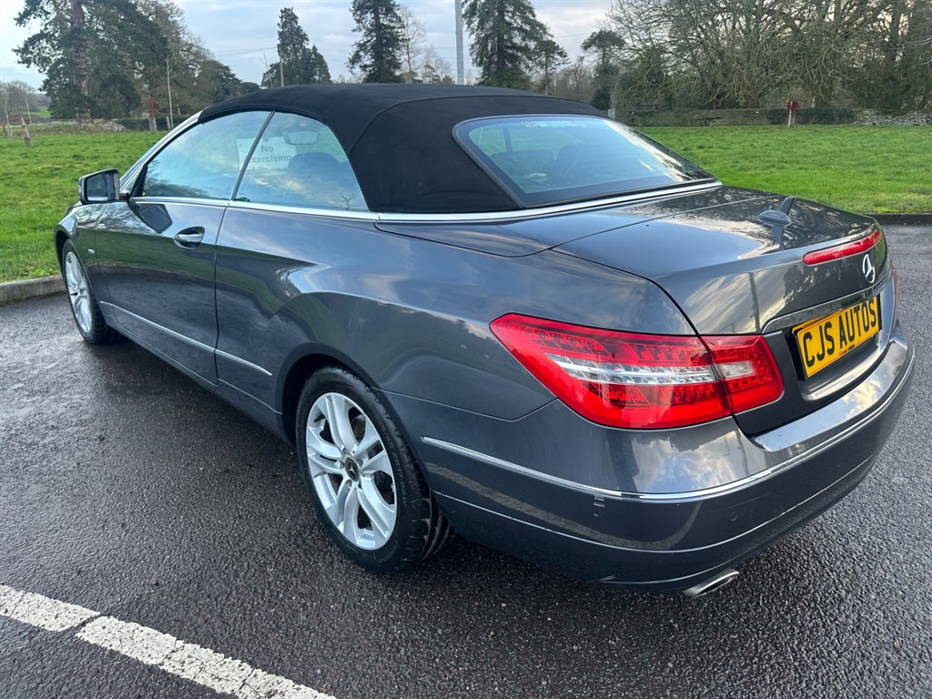 Used Mercedes-Benz E Class 2011 for sale - 76948710: Photo 12