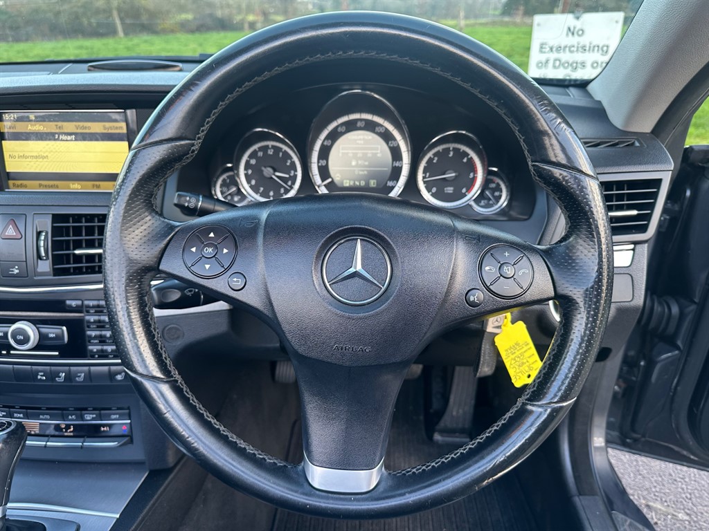 Used Mercedes-Benz E Class 2011 for sale - 76948710: Photo 14