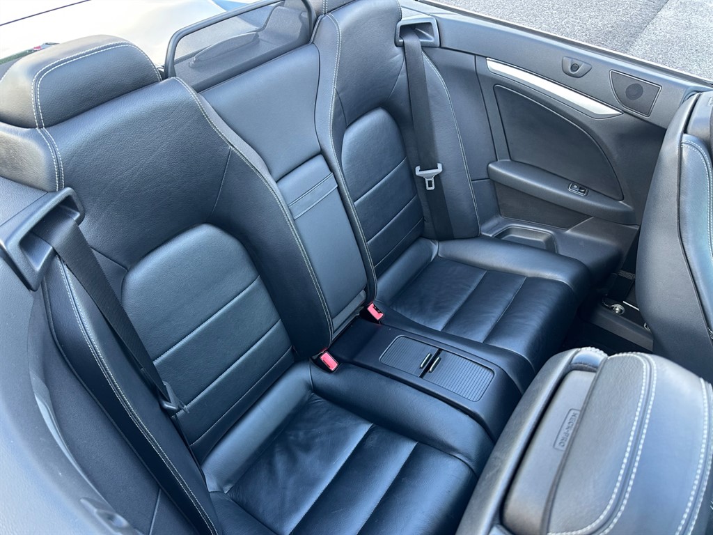 Used Mercedes-Benz E Class 2011 for sale - 76948710: Photo 17