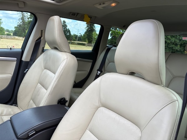 Used Volvo V70 2011 for sale - 75570812: Photo 19