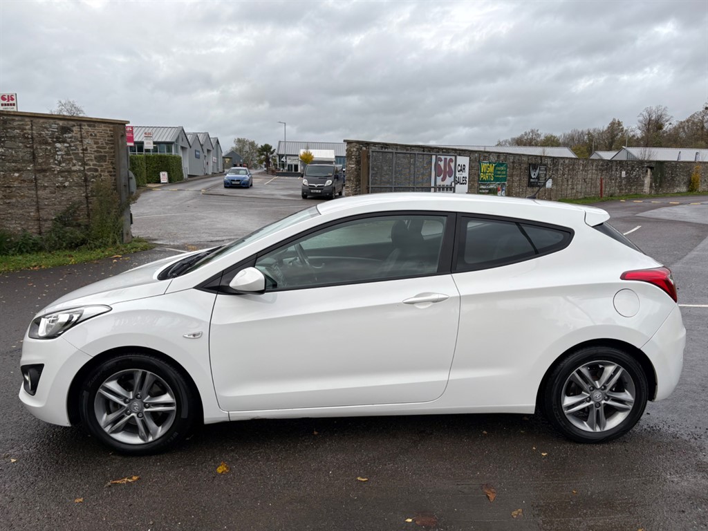 Used Hyundai i30 2013 for sale - 76351129: Photo 8