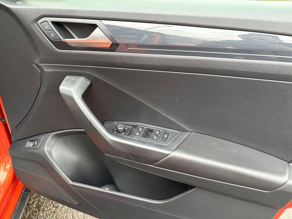 Used Volkswagen T-Roc 2018 for sale - 76229497: Photo 21