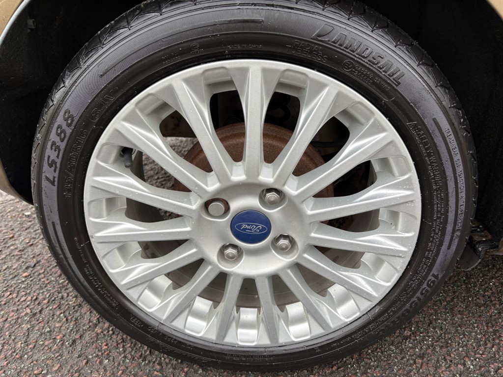 Used Ford Fiesta 2014 for sale - 76415436: Photo 14