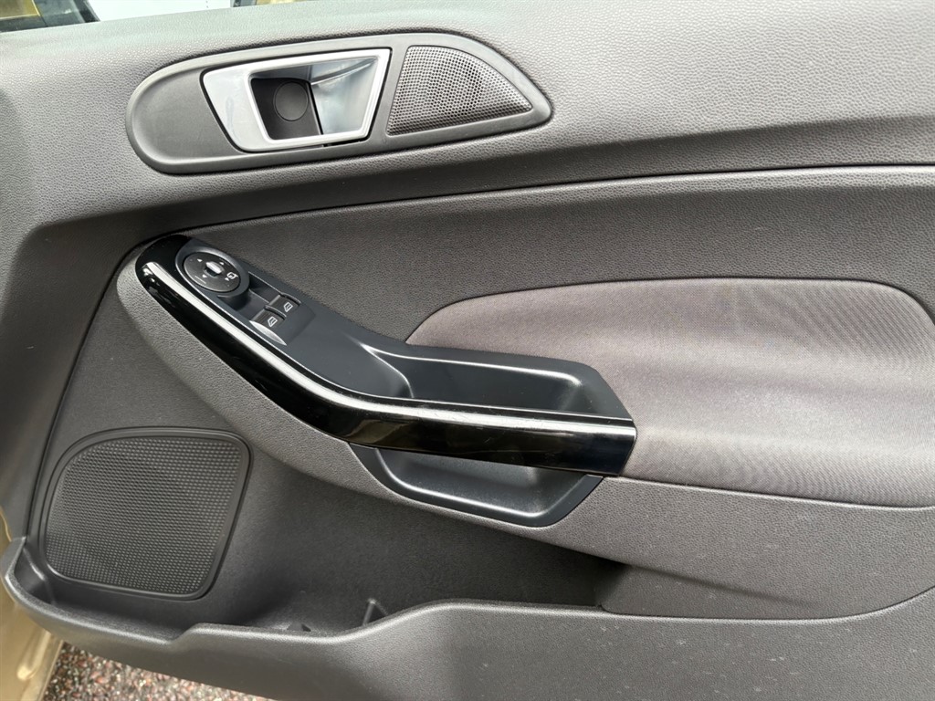 Used Ford Fiesta 2014 for sale - 76415436: Photo 22