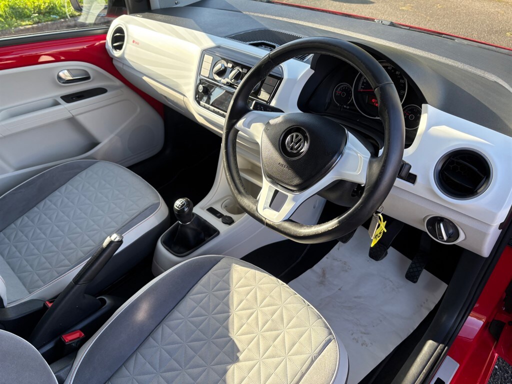 Used Volkswagen up! 2016 for sale - 76494167: Photo 15