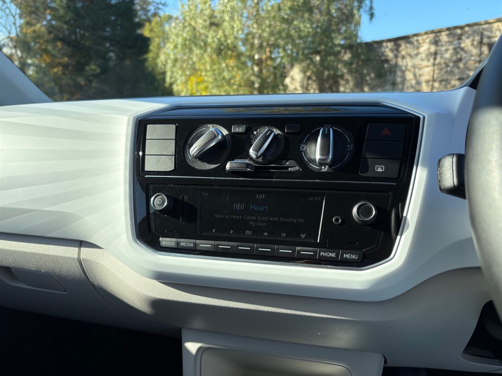 Used Volkswagen up! 2016 for sale - 76494167: Photo 18