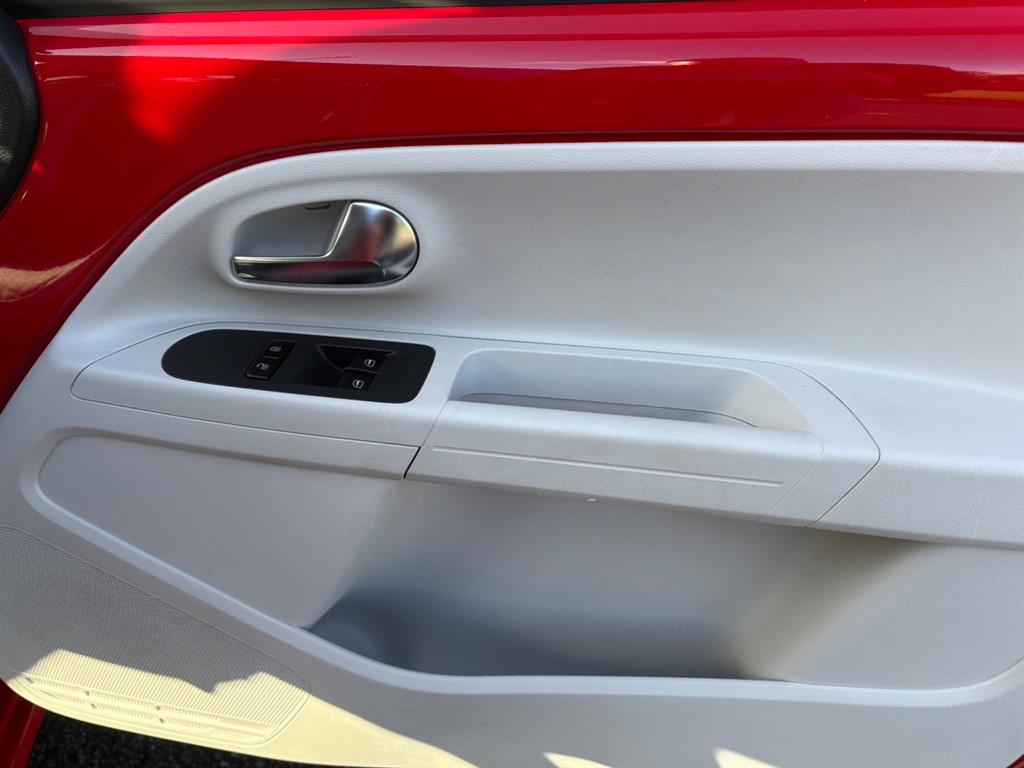 Used Volkswagen up! 2016 for sale - 76494167: Photo 19