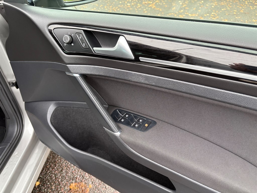 Used Volkswagen Golf 2018 for sale - 77111860: Photo 21