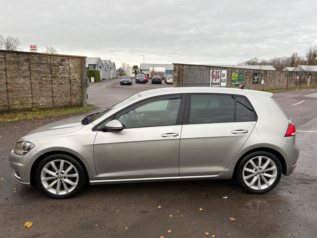 Used Volkswagen Golf 2018 for sale - 77111860: Photo 7