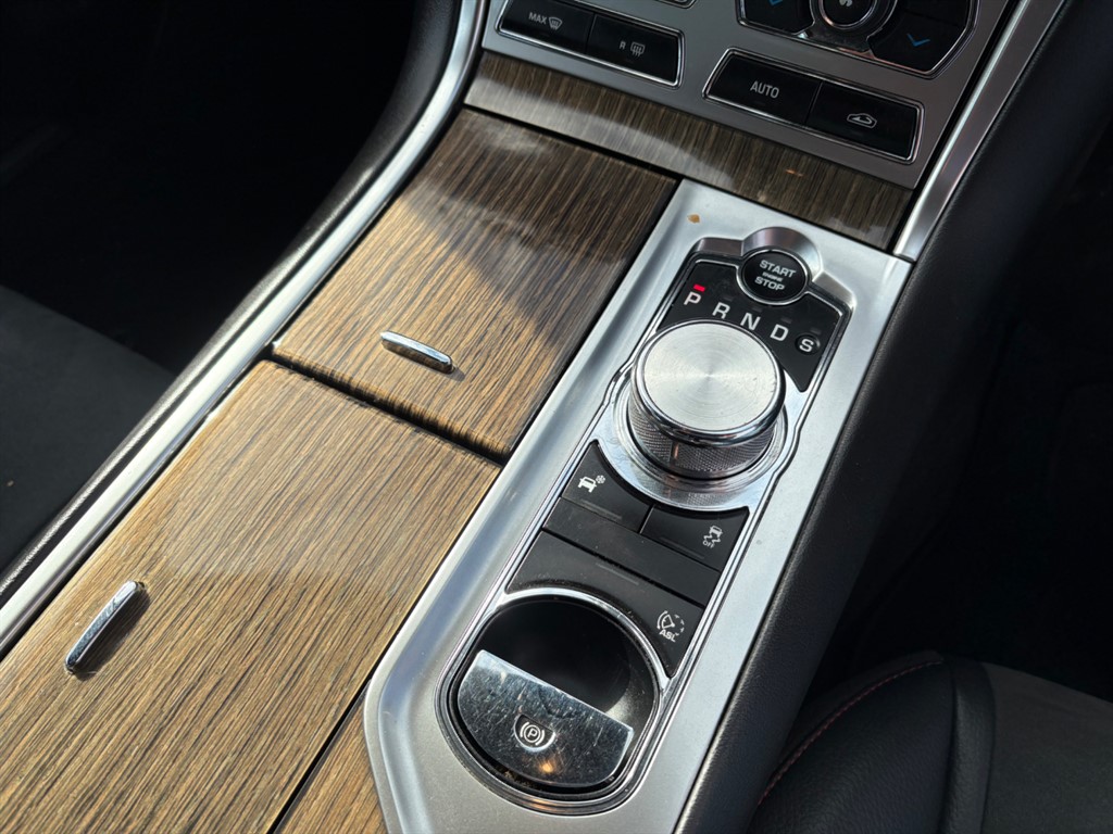 Used Jaguar XF 2015 for sale - 77248294: Photo 16