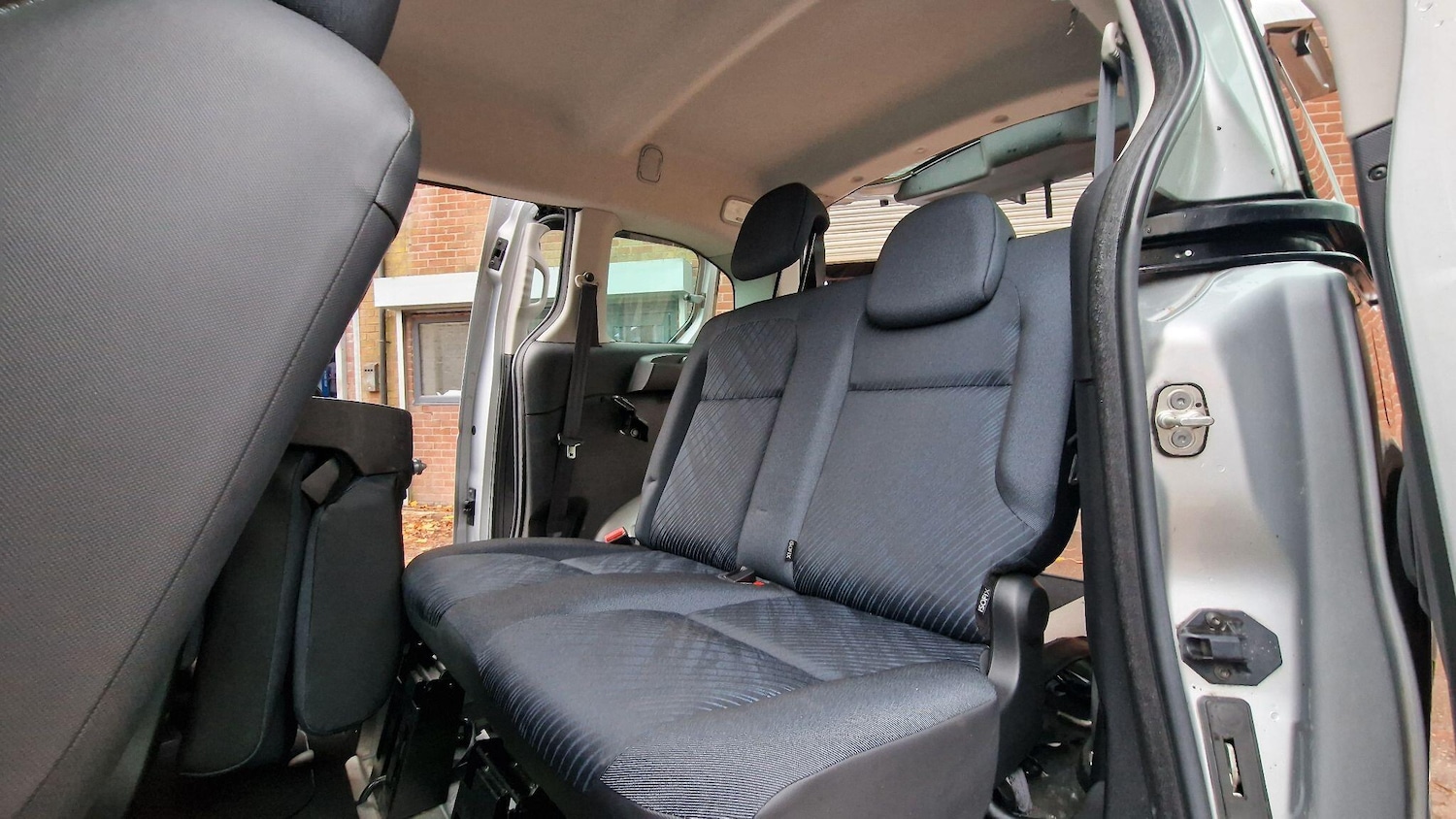 Used Peugeot Partner Tepee 2010 for sale - 77016014: Photo 11