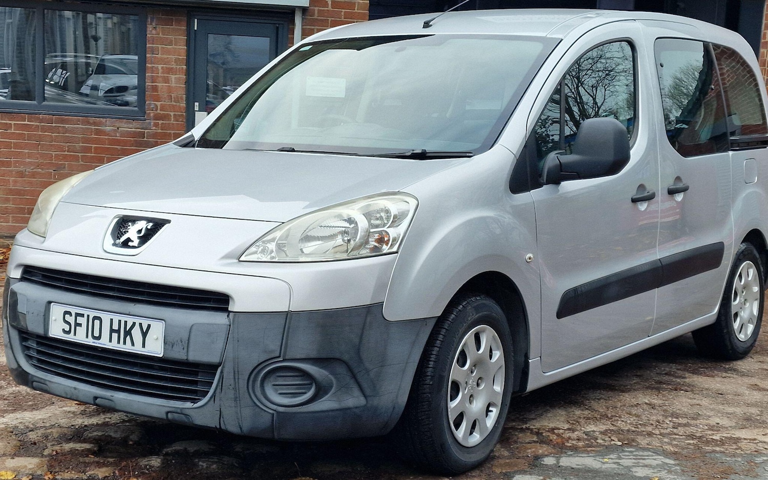 Used Peugeot Partner Tepee 2010 for sale - 77016014: Photo 3