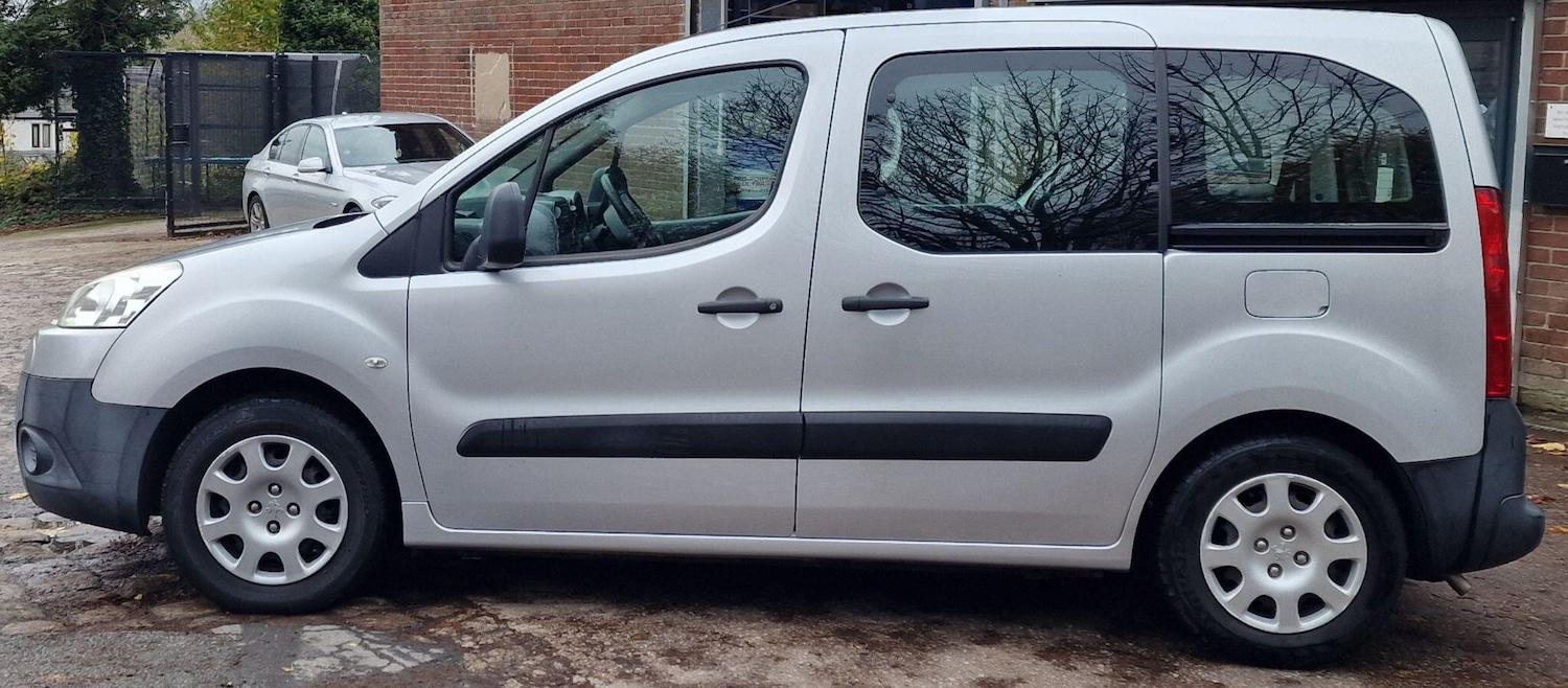 Used Peugeot Partner Tepee 2010 for sale - 77016014: Photo 5