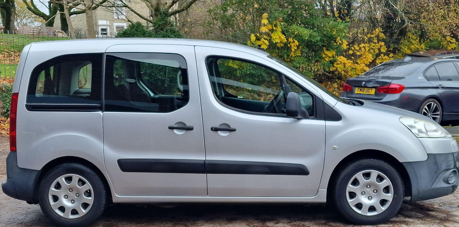 Used Peugeot Partner Tepee 2010 for sale - 77016014: Photo 7