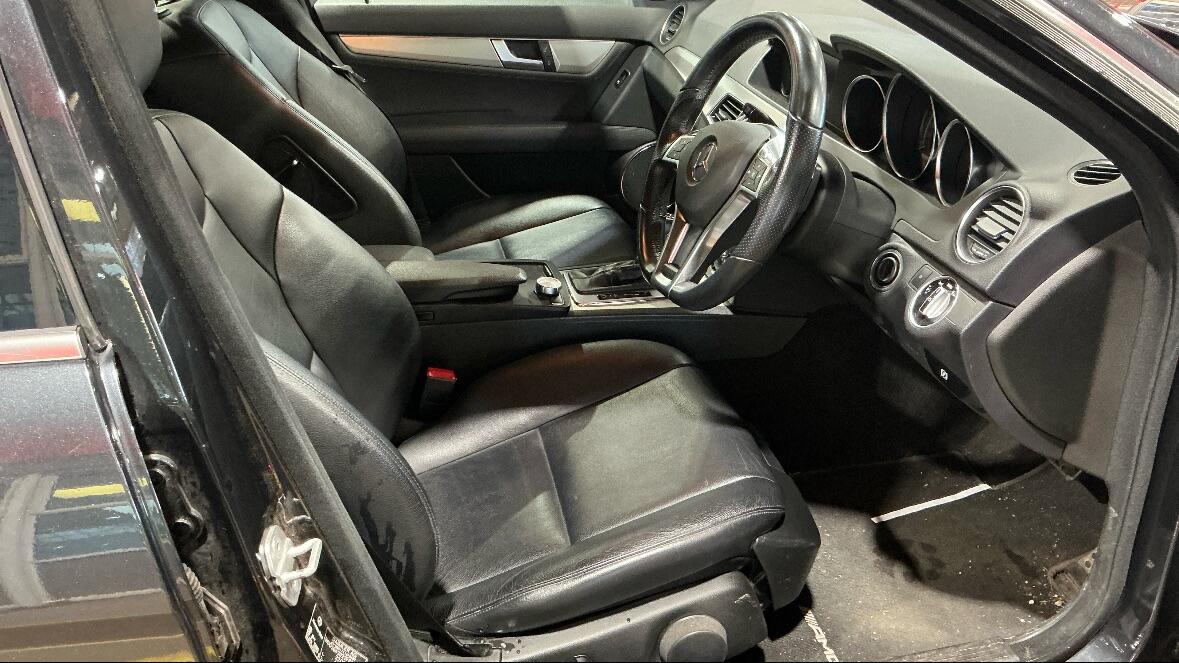 Used Mercedes-Benz C Class 2012 for sale - 76432648: Photo 7
