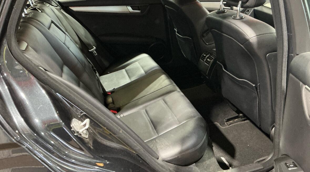 Used Mercedes-Benz C Class 2012 for sale - 76432648: Photo 8