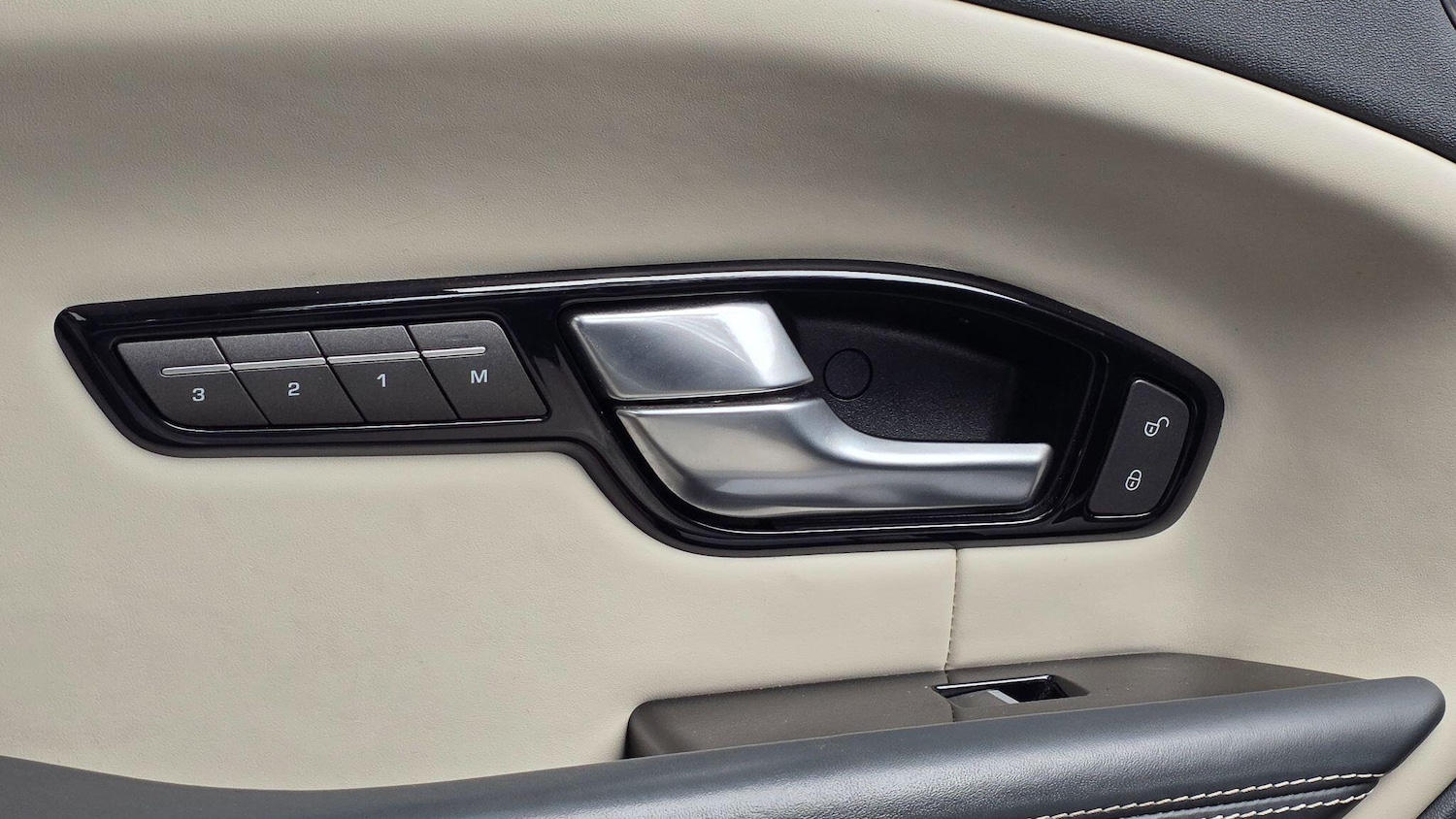 Used Land Rover Range Rover Evoque 2017 for sale - 77074383: Photo 12