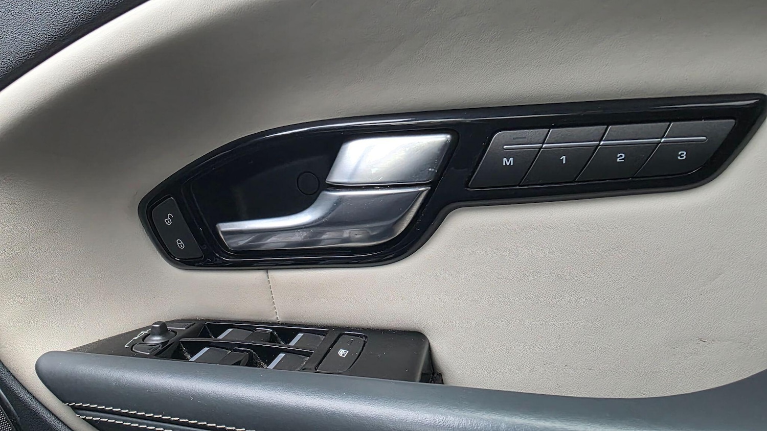 Used Land Rover Range Rover Evoque 2017 for sale - 77074383: Photo 24