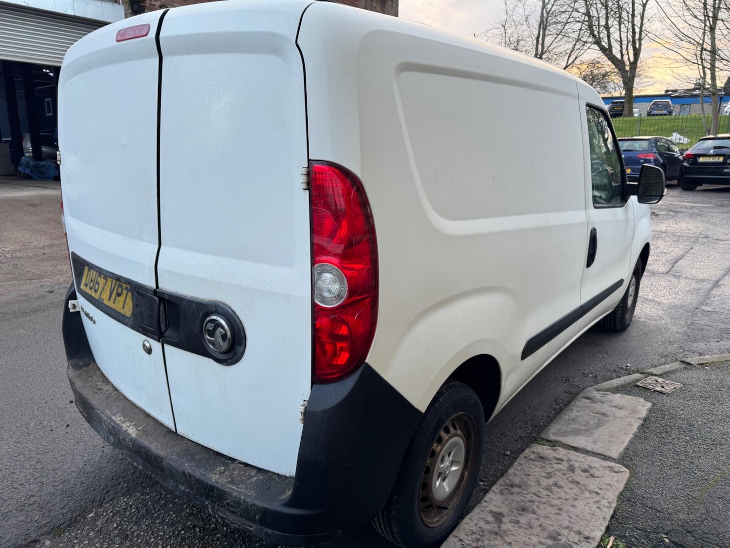 Used Vauxhall Combo 2017 for sale - 77156179: Photo 2