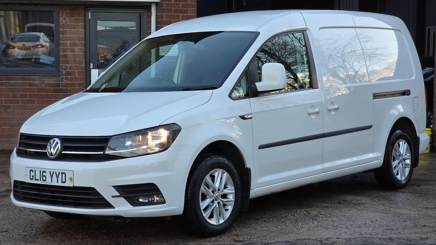 Used Volkswagen Caddy Maxi 2016 for sale - 77081943: Photo 3