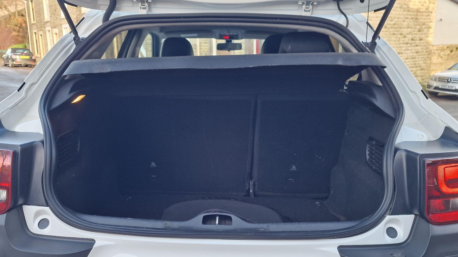 Used Citroen C4 Cactus 2017 for sale - 76855744: Photo 20