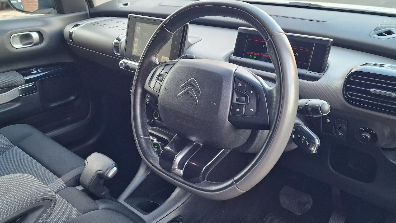 Used Citroen C4 Cactus 2017 for sale - 76855744: Photo 21