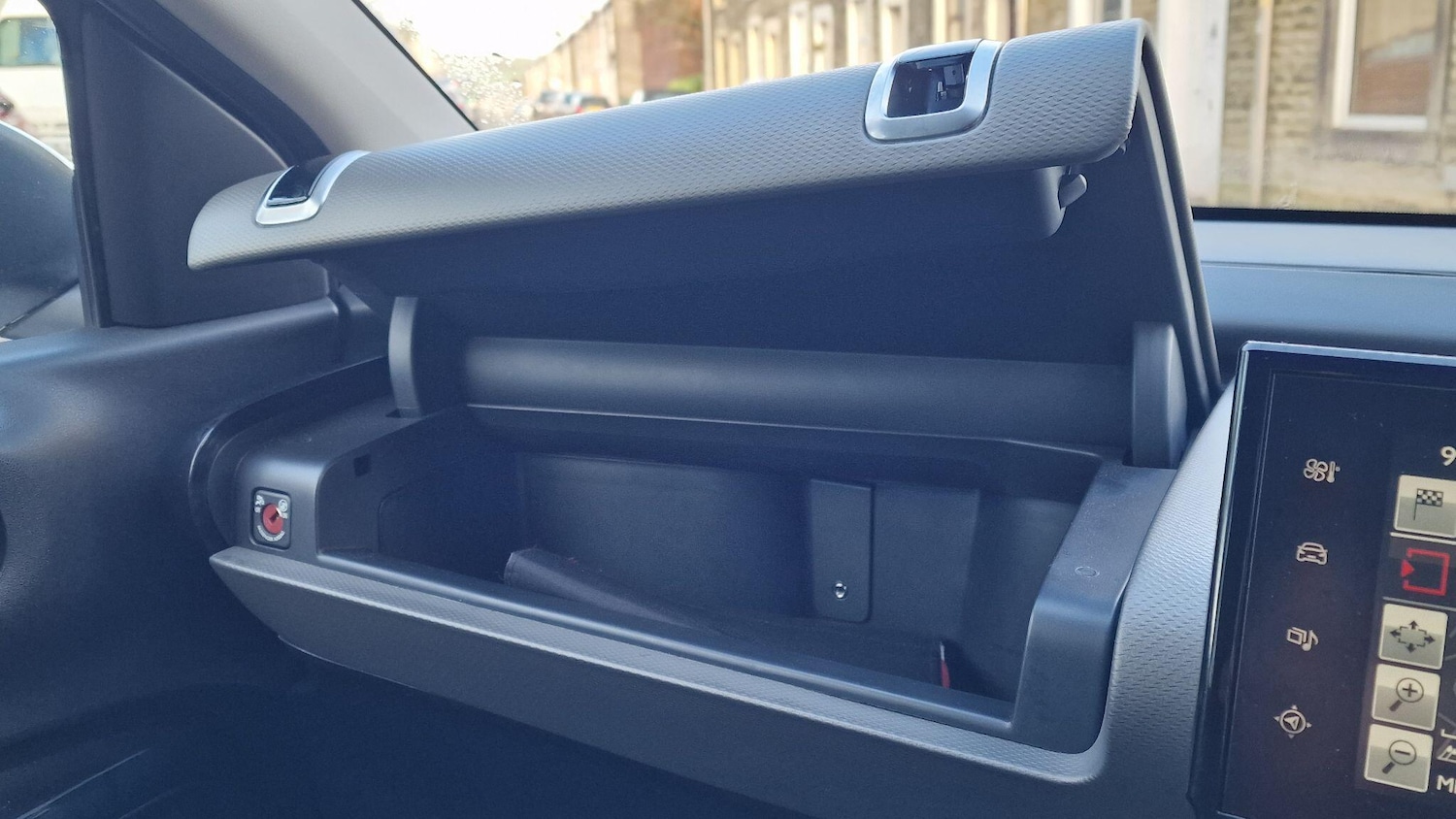 Used Citroen C4 Cactus 2017 for sale - 76855744: Photo 23