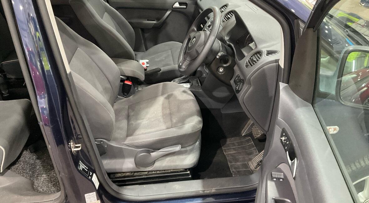 Used Volkswagen Caddy Maxi Life 2015 for sale - 76425690: Photo 11