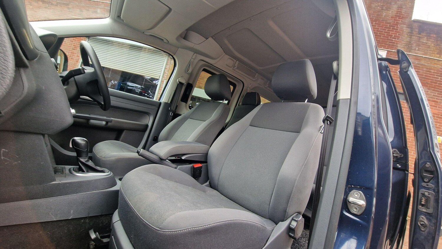 Used Volkswagen Caddy Maxi Life 2015 for sale - 76425690: Photo 12