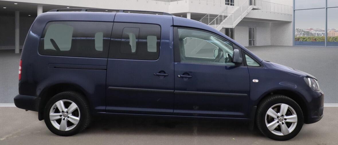 Used Volkswagen Caddy Maxi Life 2015 for sale - 76425690: Photo 2