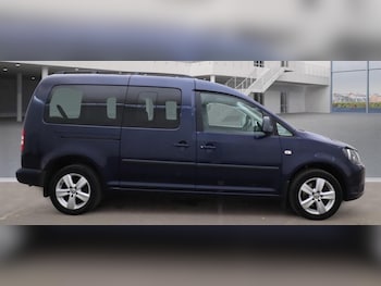 Used Volkswagen Caddy Maxi Life 2015 for sale - 76425690: Photo