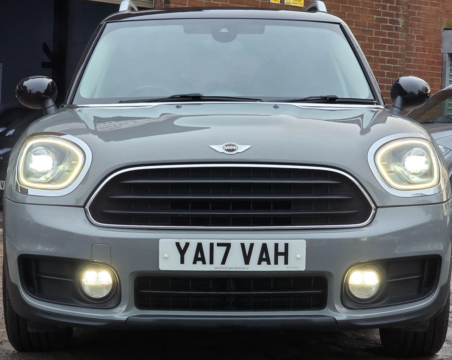 Used MINI Countryman 2017 for sale - 77066773: Photo 2