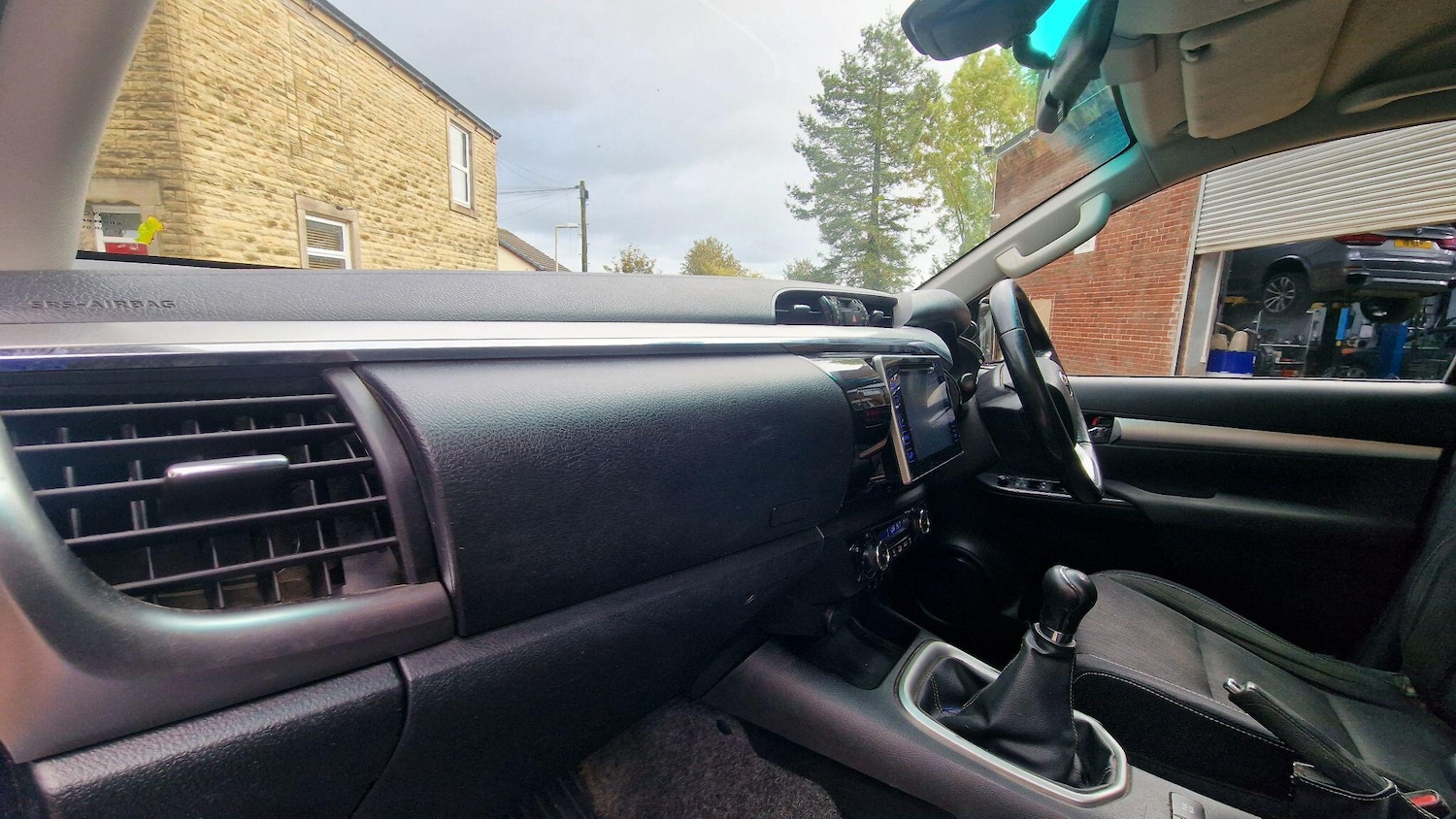 Used Toyota Hilux 2017 for sale - 76865780: Photo 13