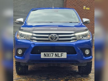Used Toyota Hilux 2017 for sale - 76865780: Photo