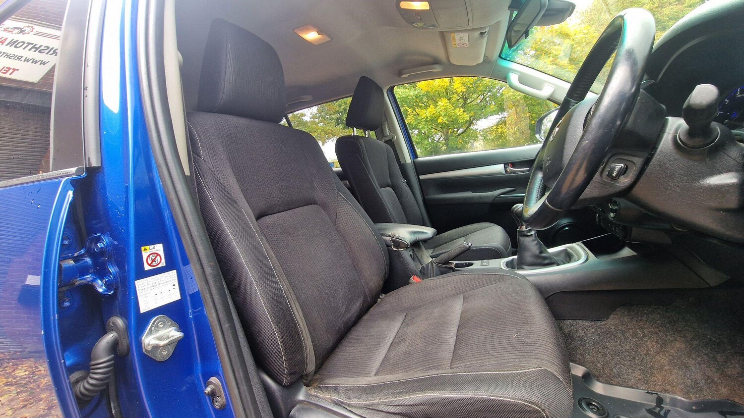 Used Toyota Hilux 2017 for sale - 76865780: Photo 9