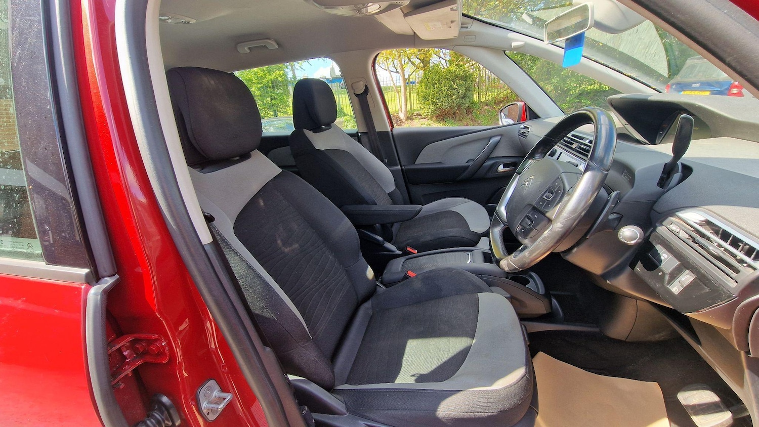 Used Citroen C4 Grand Picasso 2015 for sale - 76780654: Photo 25