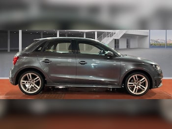 Used Audi A1 2014 for sale - 77238494: Photo