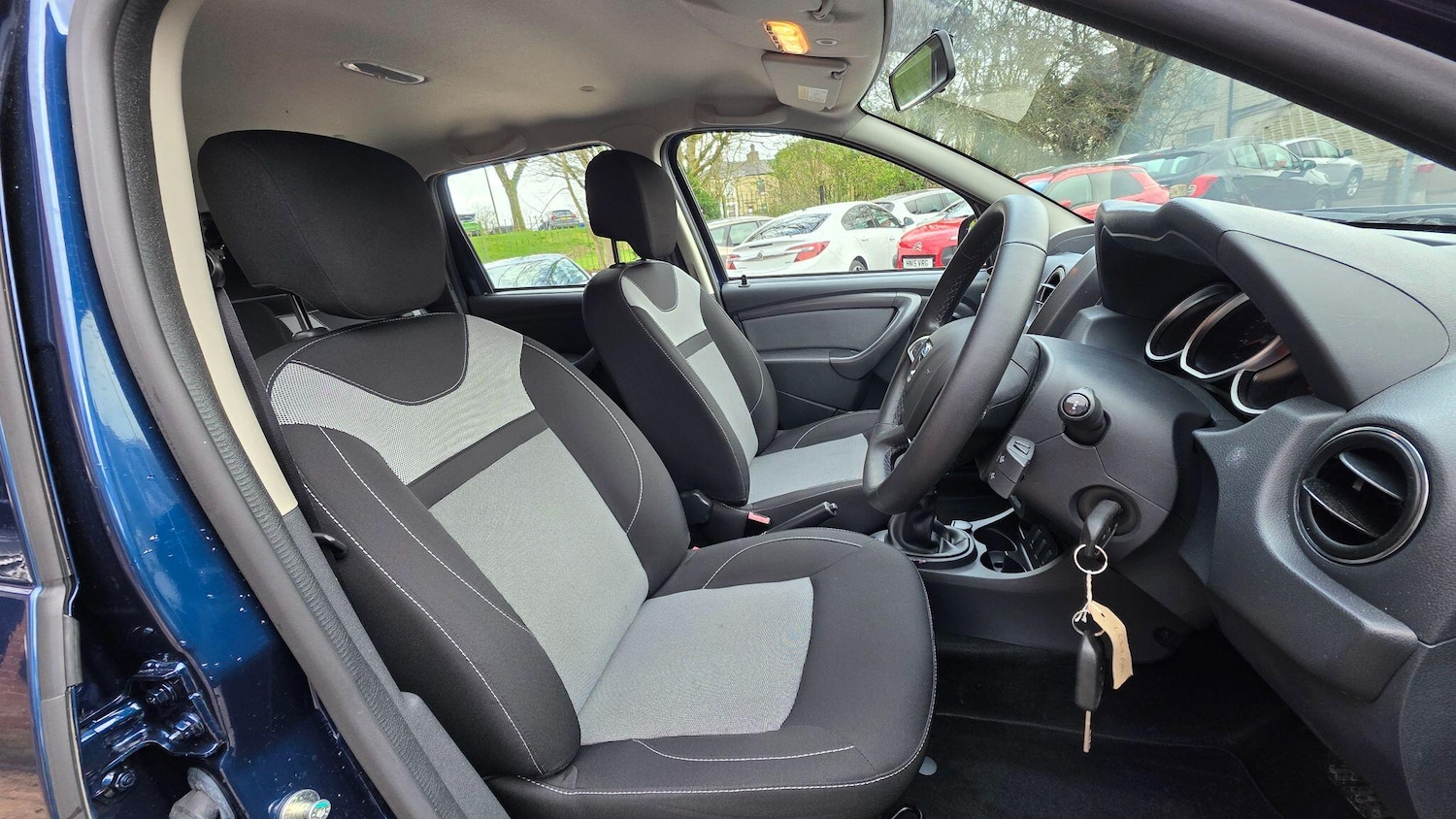 Used Dacia Duster 2017 for sale - 77683648: Photo 11