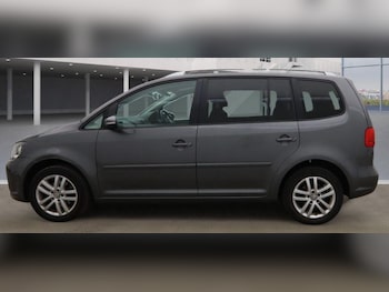Used Volkswagen Touran 2012 for sale - 75540165: Photo
