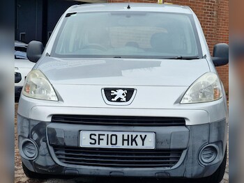 Used Peugeot Partner Tepee 2010 for sale - 76431893: Photo