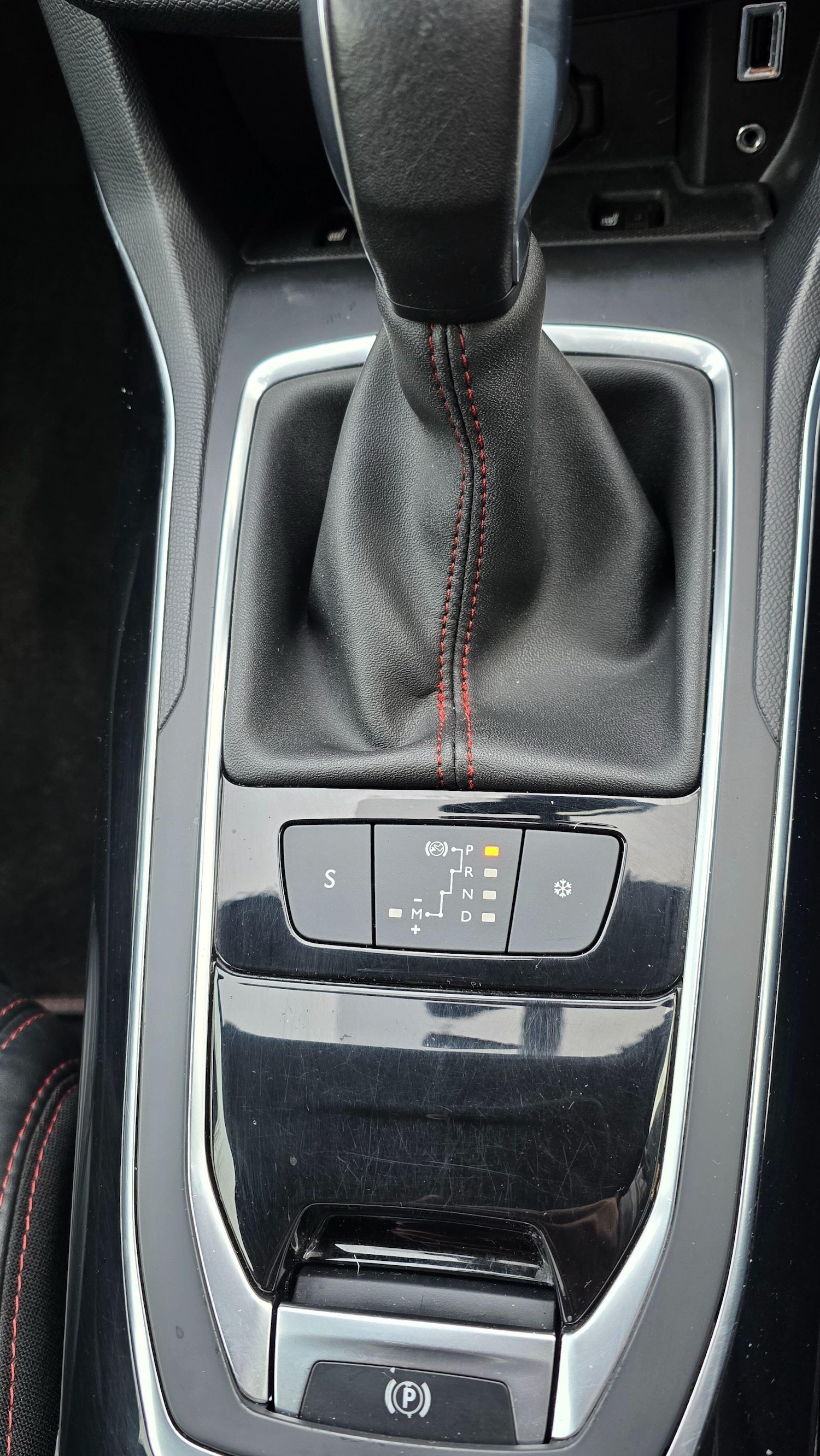 Used Peugeot 308 2015 for sale - 77120648: Photo 10