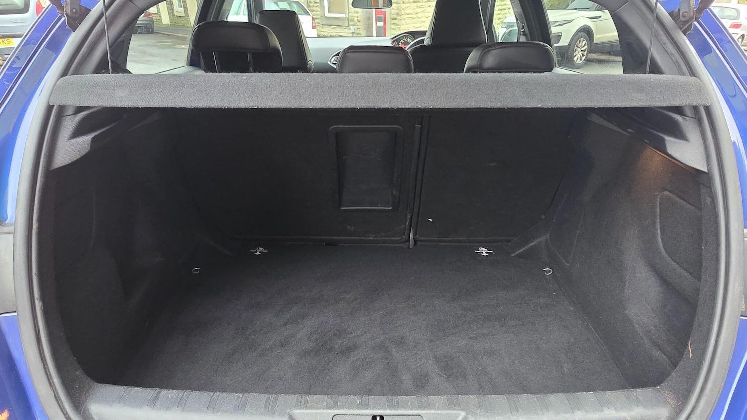 Used Peugeot 308 2015 for sale - 77120648: Photo 25