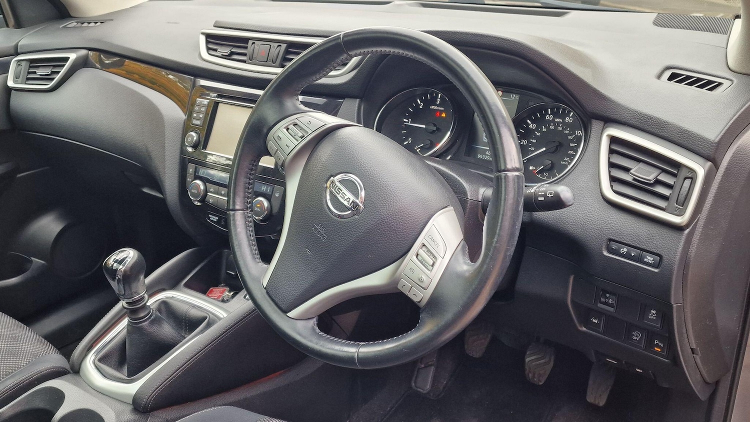 Used Nissan Qashqai 2015 for sale - 76912780: Photo 22