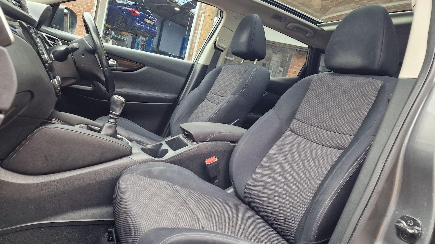 Used Nissan Qashqai 2015 for sale - 76912780: Photo 23