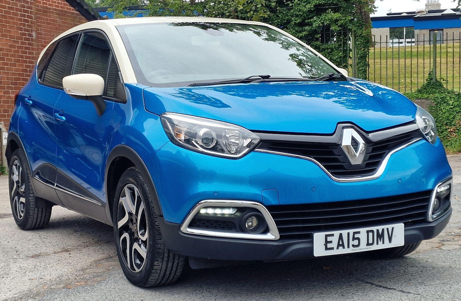 Used Renault Captur 2015 for sale - 76646241: Photo 1