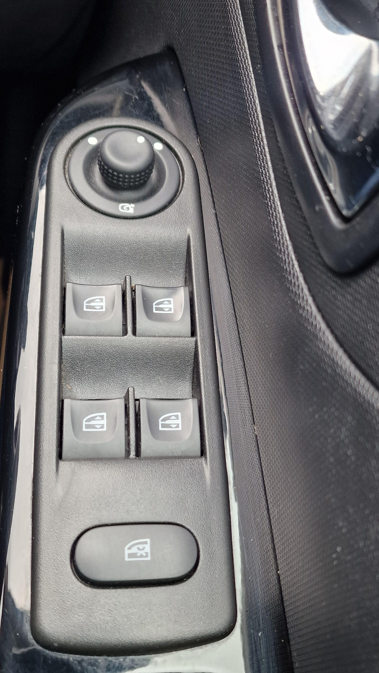 Used Renault Captur 2015 for sale - 76646241: Photo 15